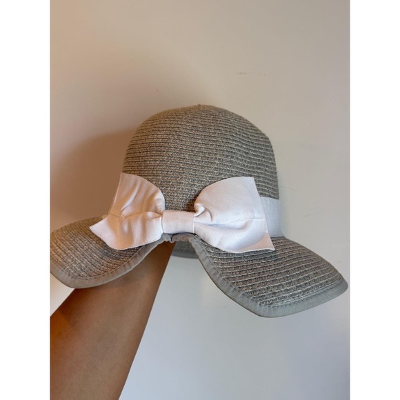 RAE DUNN Hat Womens Grey Wide Brim Bow Lightweight Stylish Sun Beach - Picture 2 of 3
